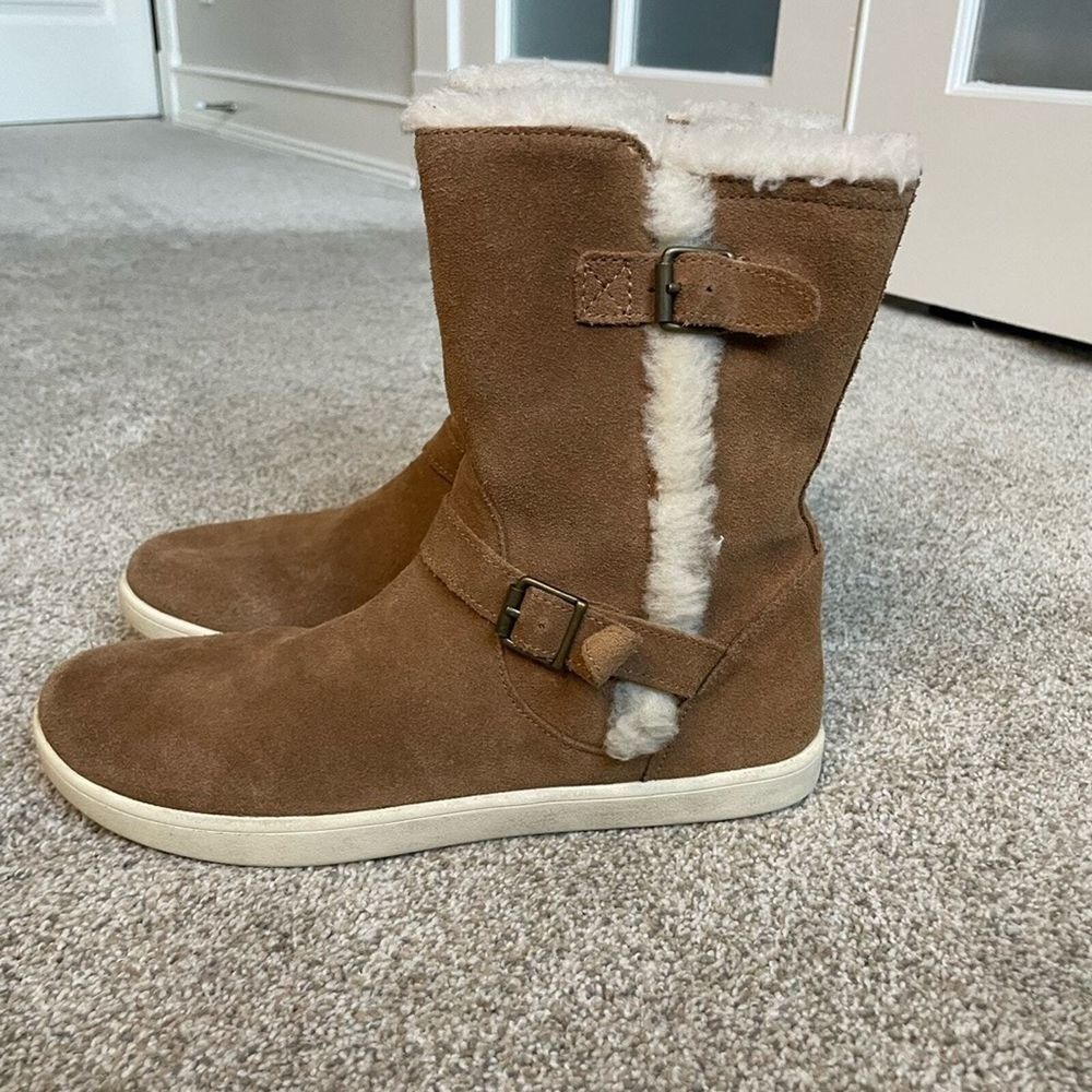 Ugg - Barley Boot - Size 6 - Suede - Tan - Shearling Inner Lining - Picture 4 of 9